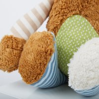 sigikid GREEN Teddybär bunt Detail | Kuscheltier.Boutique