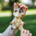Wrendale Designs Anhänger Giraffe Camilla im Wald | Kuscheltier.Boutique