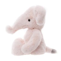 Kuscheltier Bear & Me by Charlie Bears Elefant Effi puderrosa von der Seite