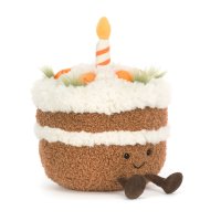 Jellycat Karottenkuchen Amuseables Carrot Cake aus braunem und weißem Plüsch mit Karotten und Kerze