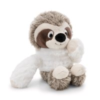 NICI Wild Winter Faultier Izzy Icetumbler aus braunem Plüsch mit einem weißen Jäckchen