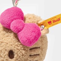 beiger Steiff Friends Taschenanhänger Hello Kitty, Detail pinke Schleife