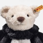 Steiff Friends Kuscheltier Teddybär Mr. Bat mit abziehbarer Kapuze