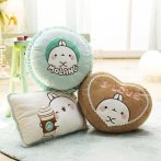 NICI Kissen Molang mit Kaffeebecher, Macaron und Lebkuchenherz